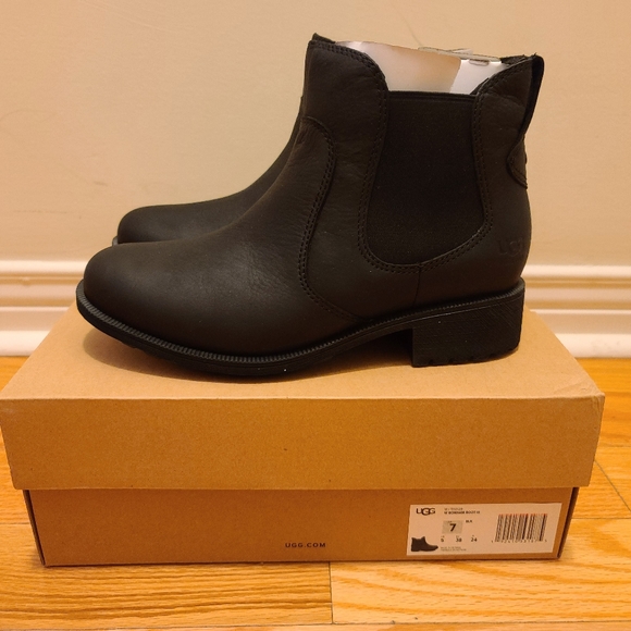 UGG Black Bonham Boot III Leather Chelsea Booties Women's 7 - Picture 7 of 16